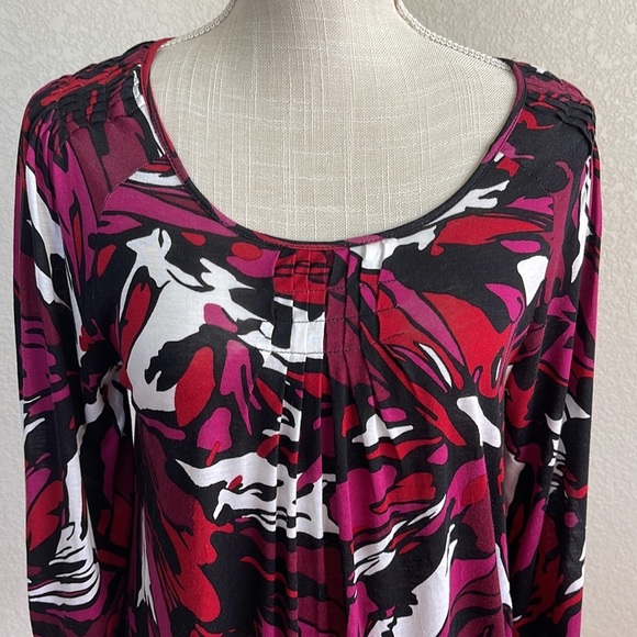 Women’s A.N.A Abstract Floral Blouse Size Medium - Picture 2 of 7